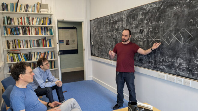 το-viral-αντι-σύμπαν-ενός-ελληνα-φοιτητή-563599273