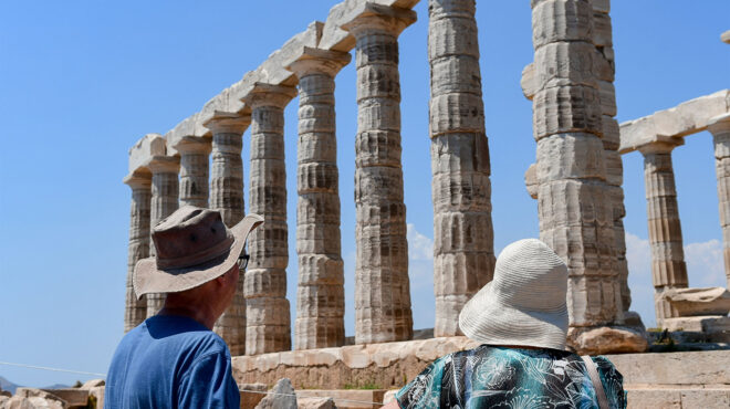 ψηφιακή-ξενάγηση-και-ηλεκτρονικά-σο-563590822