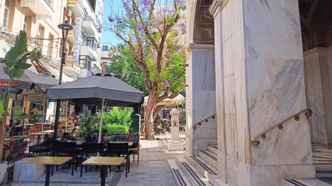 εκτός-ελέγχου-τα-τραπεζάκια-στην-πλατ-563640121