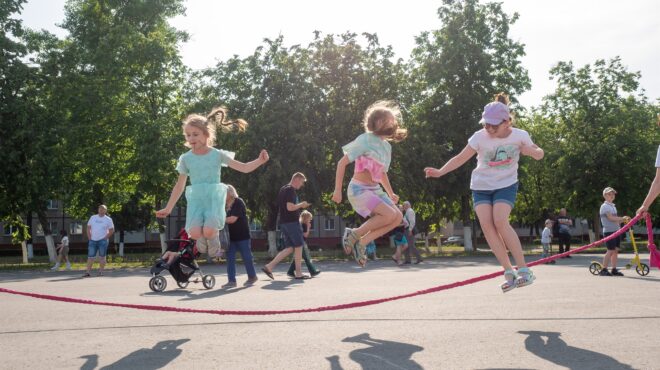 η-ζωή-είναι-αλλού-563592862