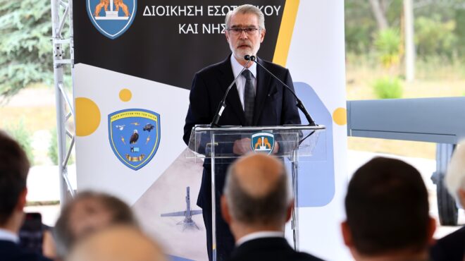 εντός-και-εκτός-η-προσφορά-της-οικογεν-563612329