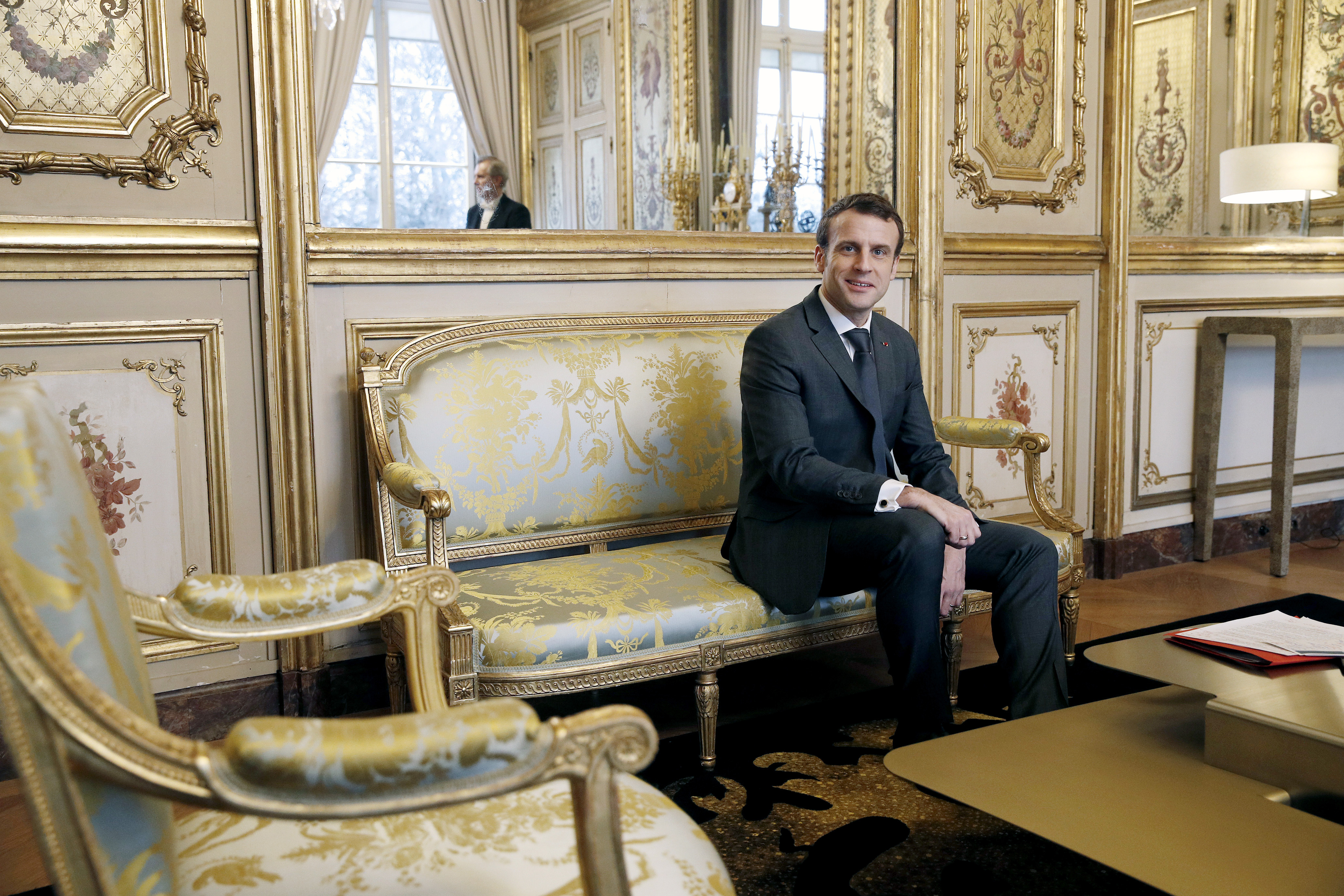 Εμανουέλ Μακρόν: Εκτός πρωτοκόλλου-4