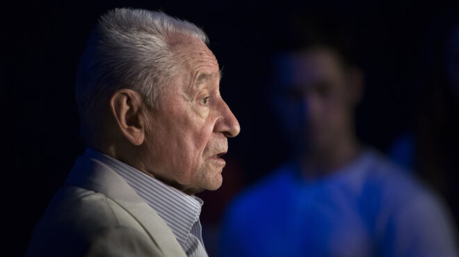 πέθανε-ο-θρυλικός-χορογράφος-των-μπολ-563620048