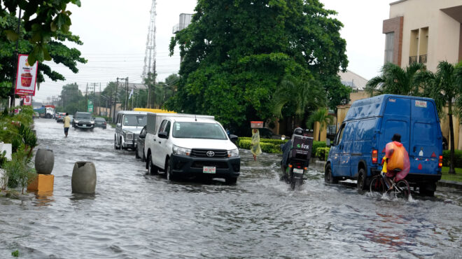 νιγηρία-σφοδρές-πλημμύρες-παρέσυρα-563639239