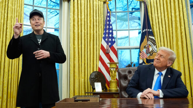 τραμπ-και-μασκ-σε-κοινή-συνέντευξη-τύπ-563638093