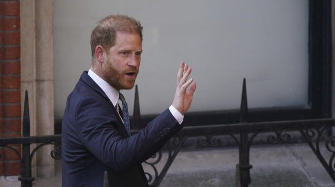 πρίγκιπας-χάρι-συντετριμμένος-από-563591752