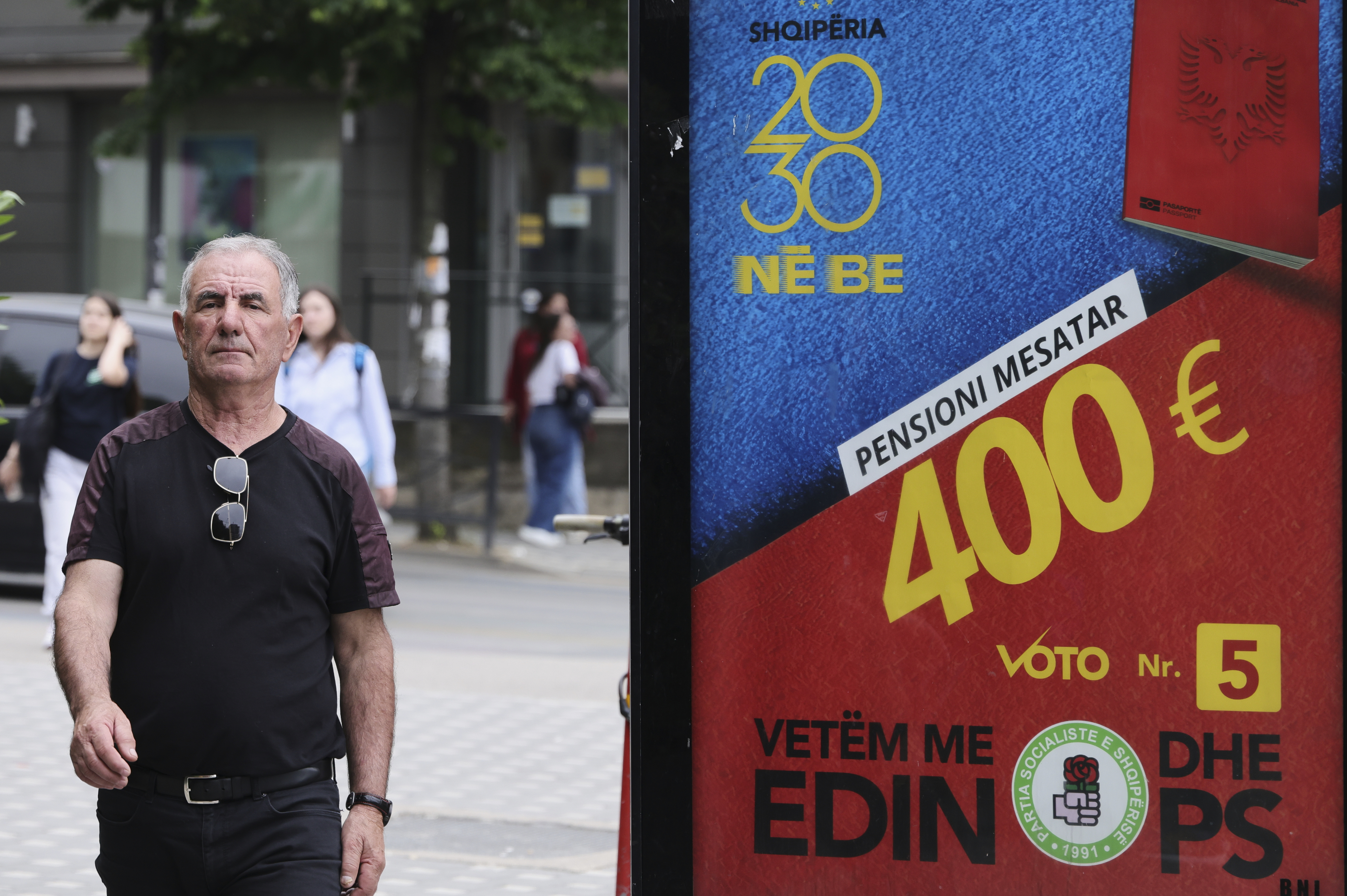 «Ψηφίσαμε ένταξη της Αλβανίας στην Ε.Ε.»-3