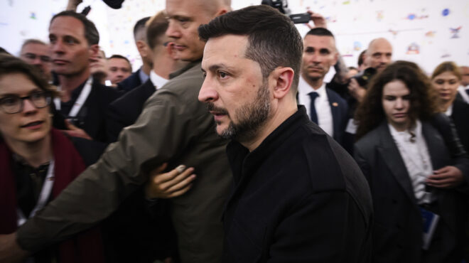 στη-ρώμη-ο-ζελένσκι-για-την-τελετή-ενθρ-563618749