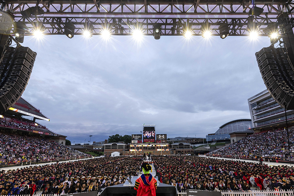 Κλείνοντας τις πληγές-1