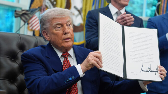 τι-σημαίνει-το-δικαστικό-μπλόκο-στο-563637946