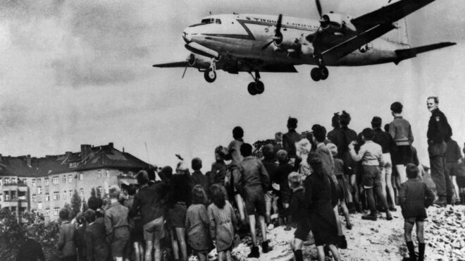 σαν-σήμερα-12-μαΐου-1949-λήγει-ο-σοβιετικό-563605021