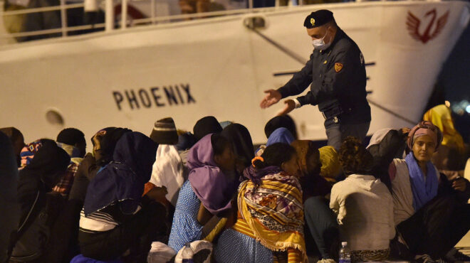 βρετανία-στη-φυλακή-ο-καπετάν-αχμεντ-563622370