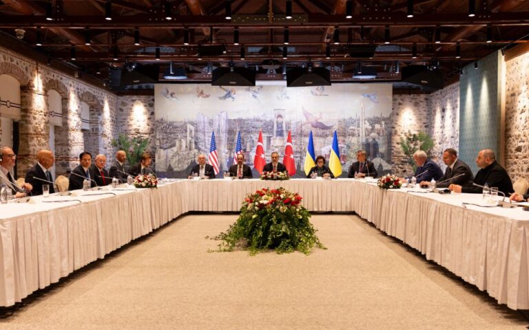 ρωσία-ουκρανία-συνομιλίες-σε-θολό-τ-563615467