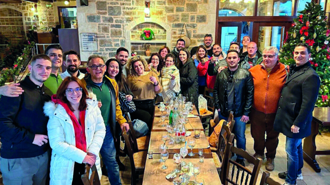 οδεύοντας-προς-την-κορυφή-563601067