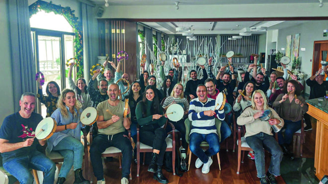 μια-τέλεια-ορχήστρα-563599375