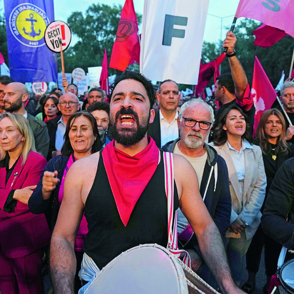 πίσω-από-το-κίνημα-κατά-του-ερντογάν-στ-563606284