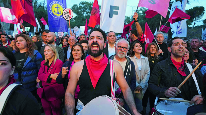 πίσω-από-το-κίνημα-κατά-του-ερντογάν-στ-563606284