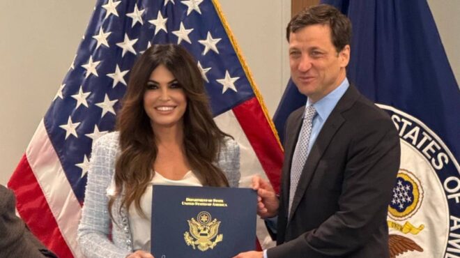 κίμπερλι-γκίλφοϊλ-αποφοίτησε-από-τη-σ-563599330