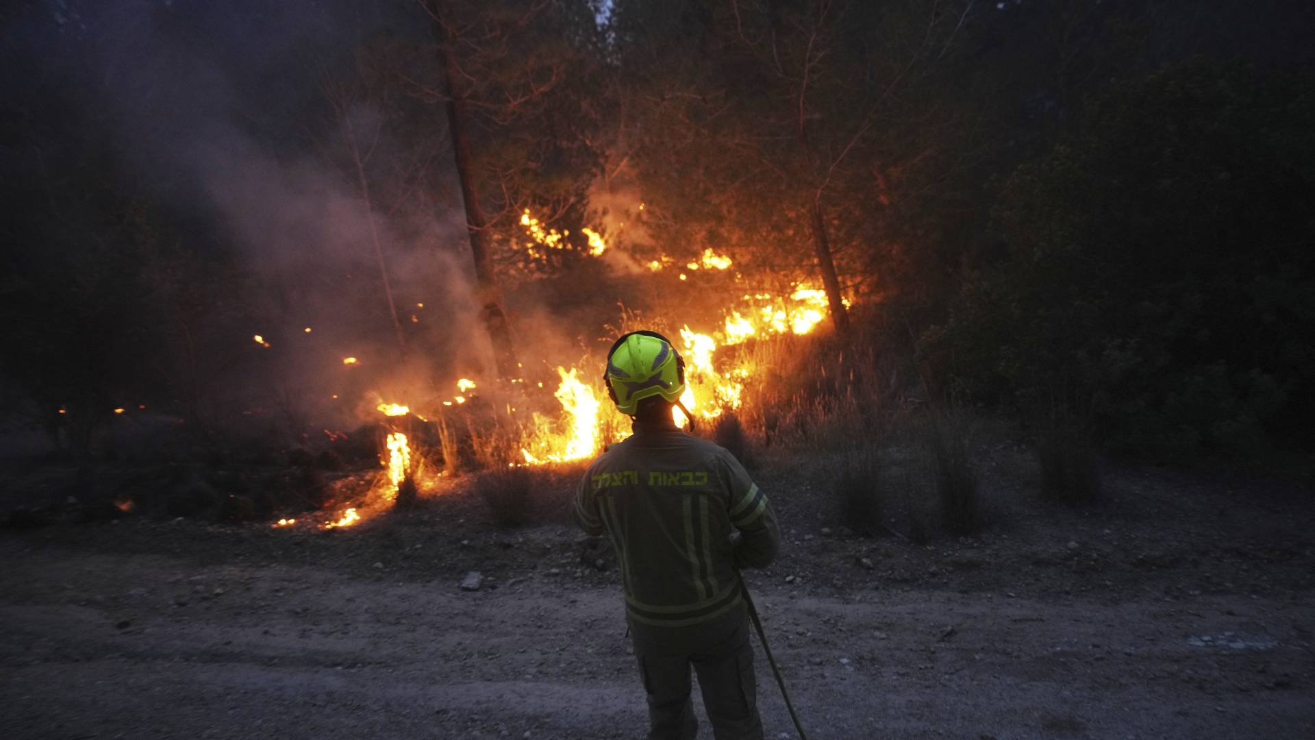 Ισραήλ: Μαίνονται οι πυρκαγιές, χώρες του εξωτερικού στέλνουν πυροσβεστικά αεροσκάφη-2