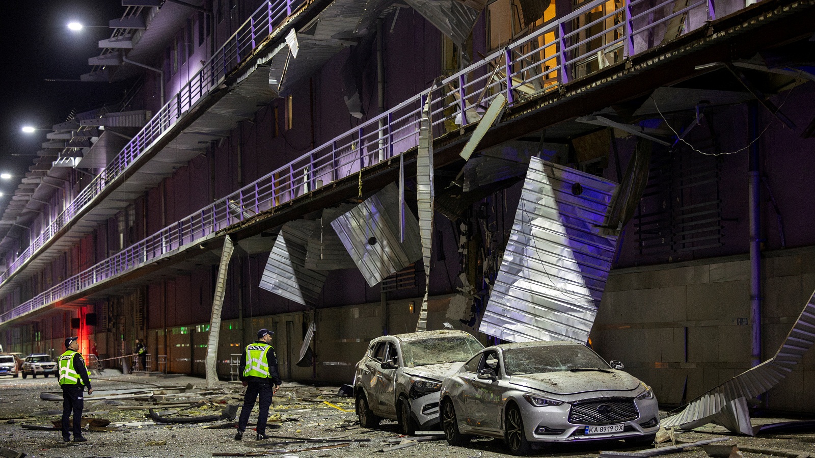 Ουκρανία: Νέα νυχτερινή επιδρομή των Ρώσων στο Κίεβο – Τουλάχιστον επτά τραυματίες-3