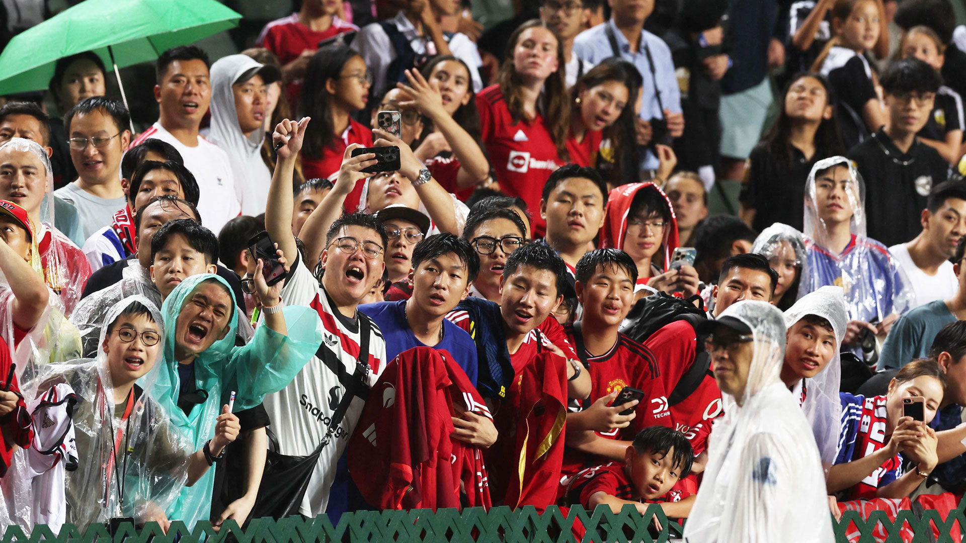 Η Μάντσεστερ Γιουνάιτεντ «βουλιάζει» και στις αγορές-2