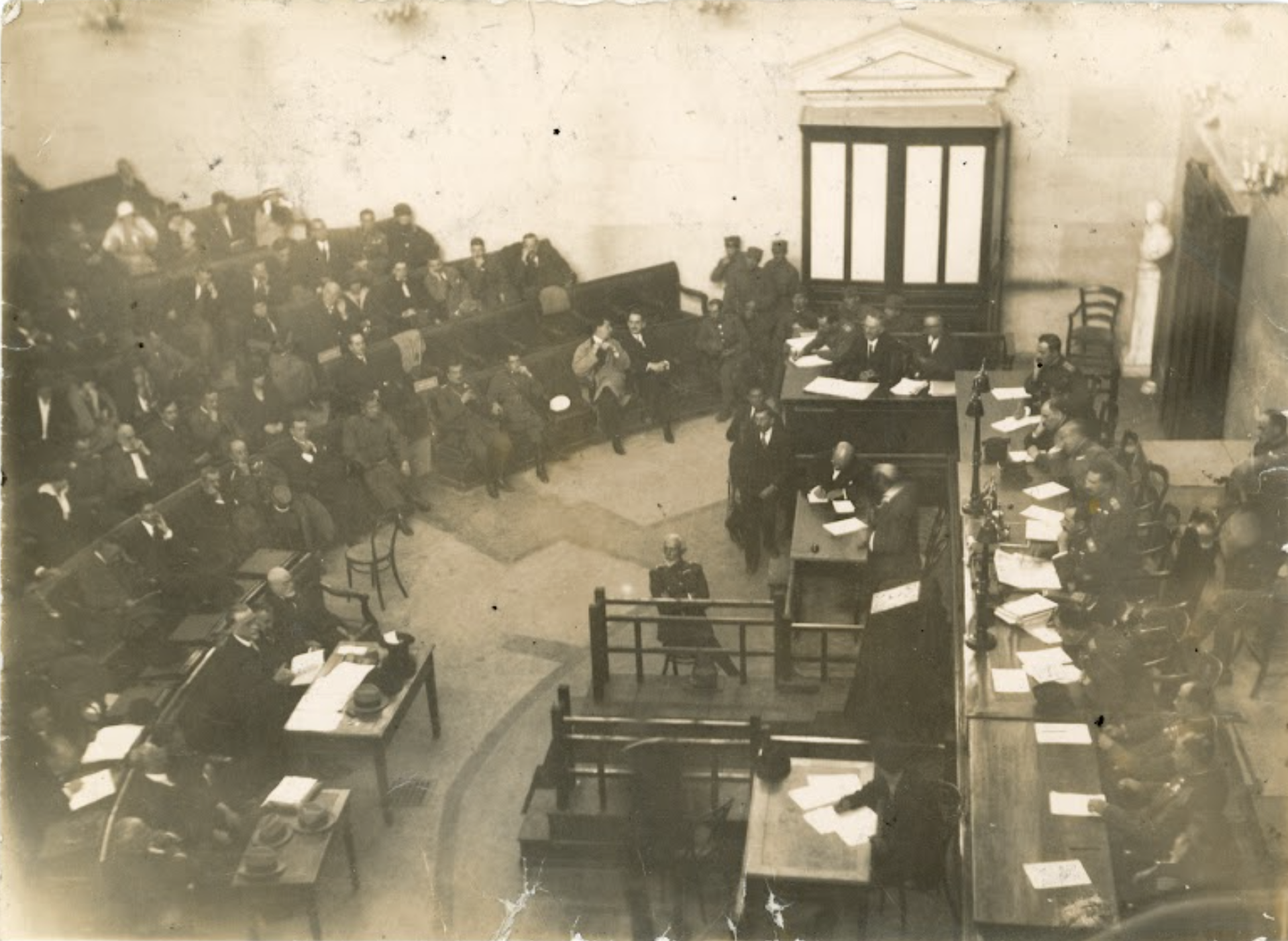 1922: Η Δίκη και η Εκτέλεση των Εξι-1