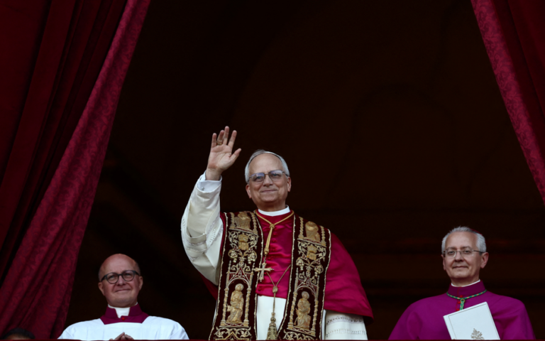ο-ρόμπερτ-φράνσις-πρέβοστ-είναι-ο-νέος-563602159