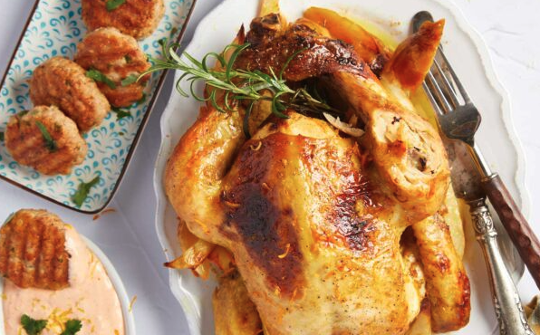 κοτόπουλο-στη-γάστρα-με-πατάτες-563618542
