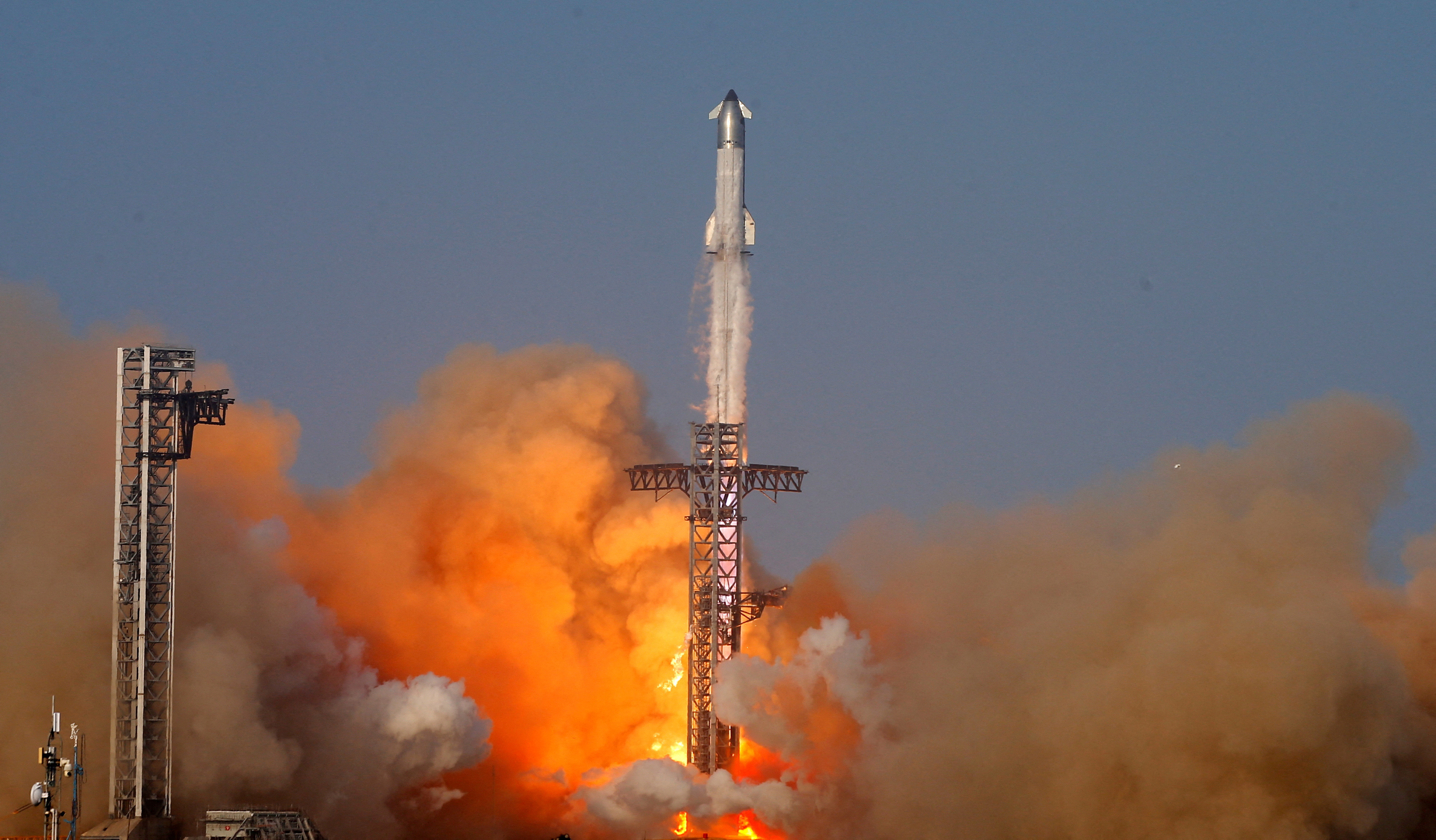 SpaceX: Νέα αποτυχία για τον πύραυλο του Μασκ – Διαλύθηκε πάνω από τον Ινδικό Ωκεανό-2