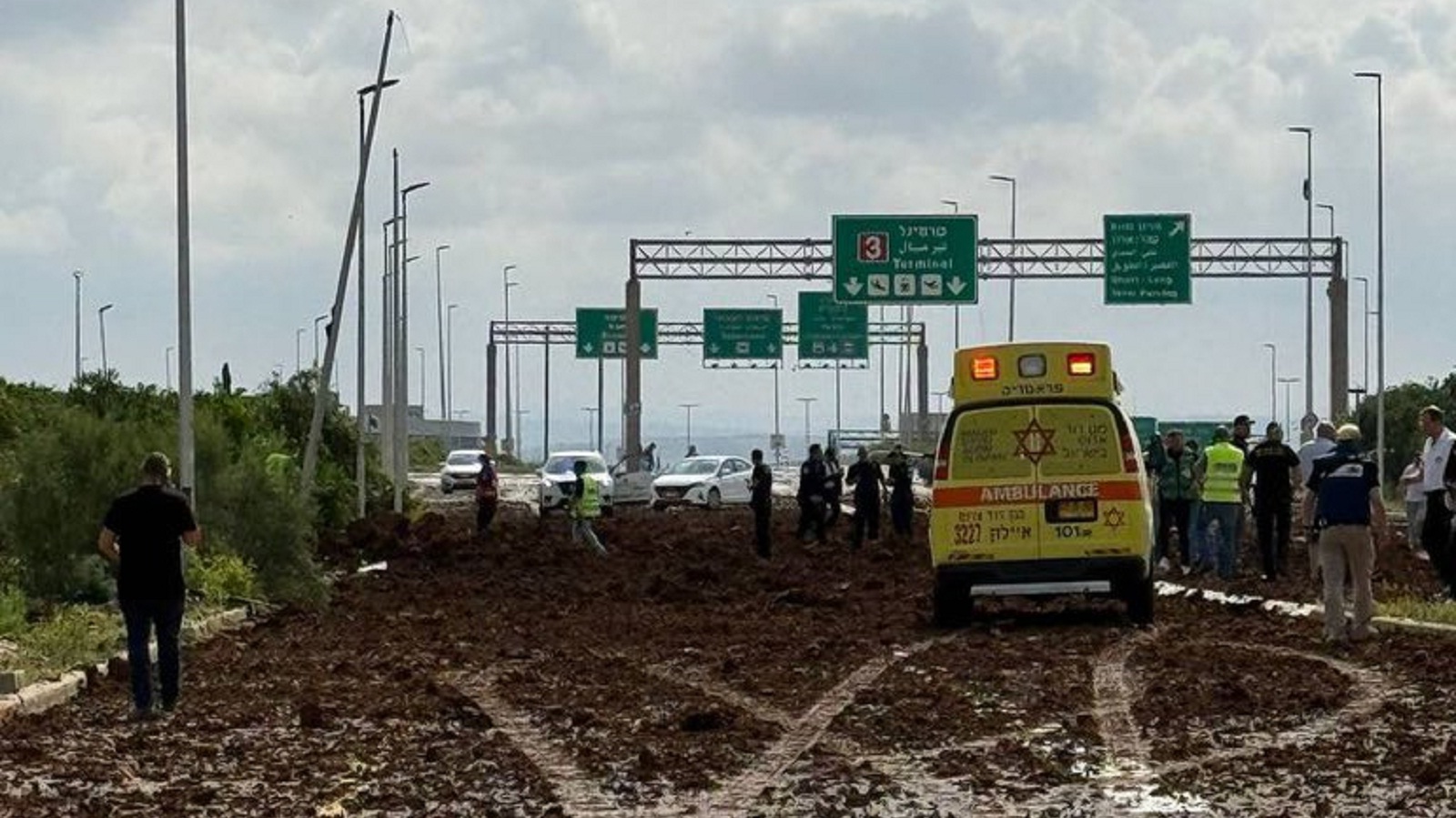 Ισραήλ: Πύραυλος των Χούθι στο αεροδρόμιο του Τελ Αβίβ – Δύο τραυματίες-1