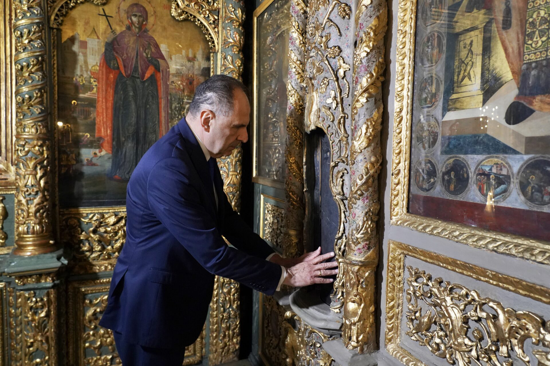 Διαβάστε στην «Καθημερινή της Κυριακής»-3