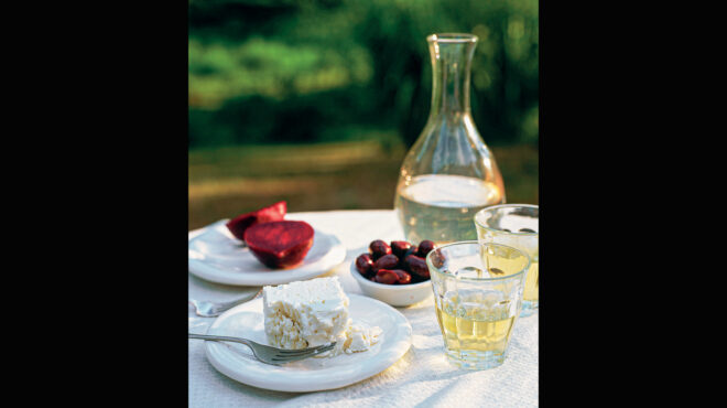 τι-πίνουμε-με-τη-φέτα-563591311