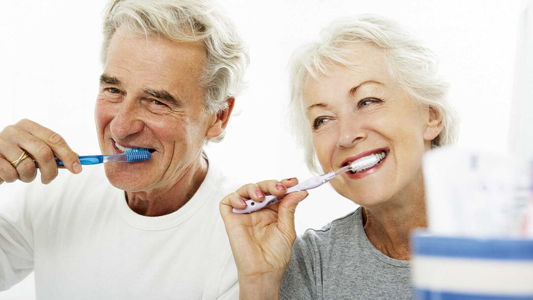 4-αλλαγές-που-συμβαίνουν-στα-δόντια-και-563611855