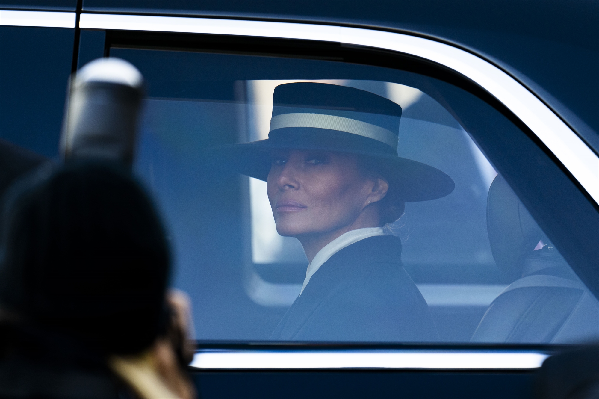 Λευκός Οίκος: Πού είναι η Μελάνια;-1