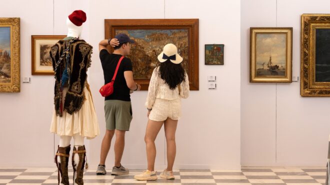 στο-σφυρί-η-φουστανέλα-του-θεόφιλου-563635117