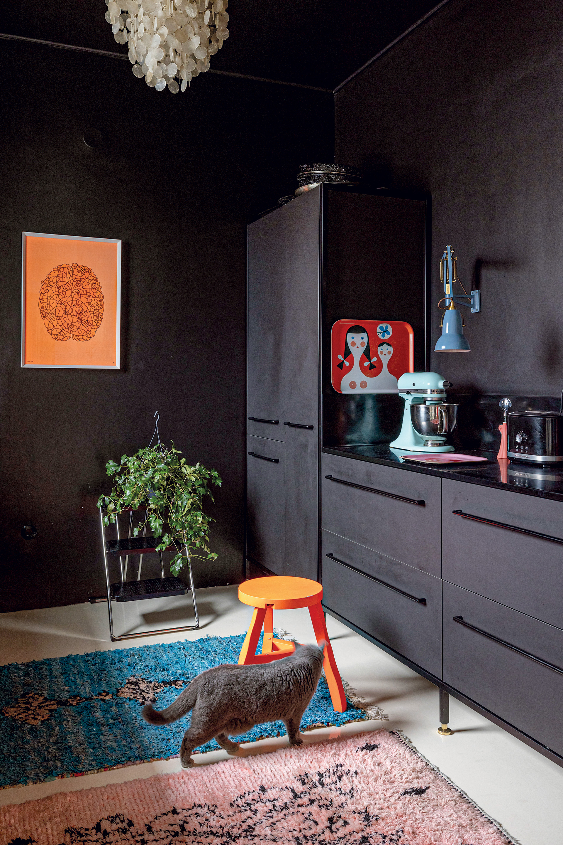 Ενα φωτεινό, χαρούμενο σπίτι στη Θεσσαλονίκη-3