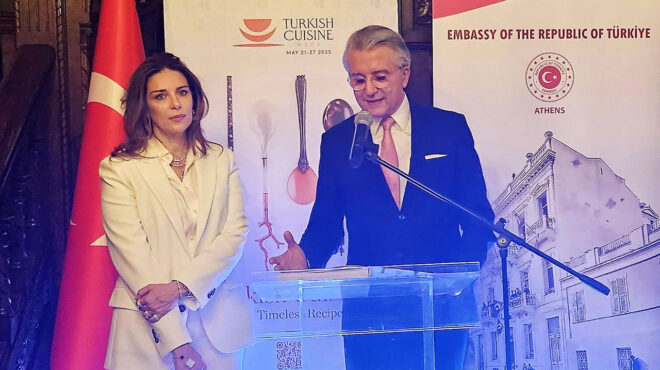 μουσακάς-και-μουχαλεμπί-στην-εβδομάδ-563640364