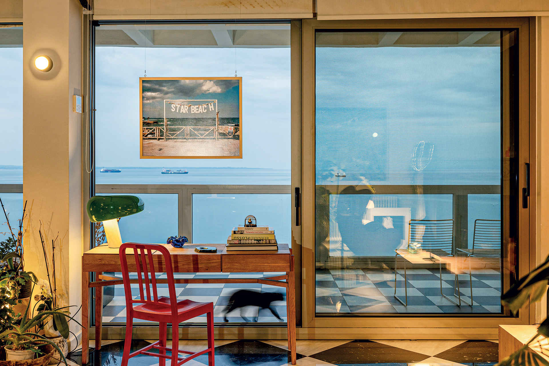 Ενα φωτεινό, χαρούμενο σπίτι στη Θεσσαλονίκη-6