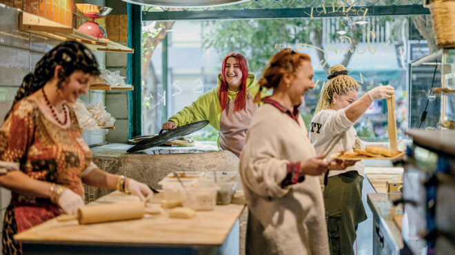 ζήσαμε-σαν-γεωργιανοί-στην-αθήνα-για-μ-563634766