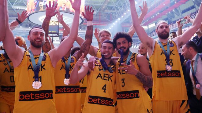 αεκ-εχασε-την-κούπα-κερδίζει-το-μέλλον-563608609