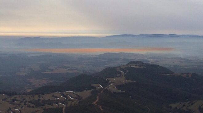 tοξικό-νέφος-έκλεισε-160-000-ισπανούς-στα-σπί-563606281