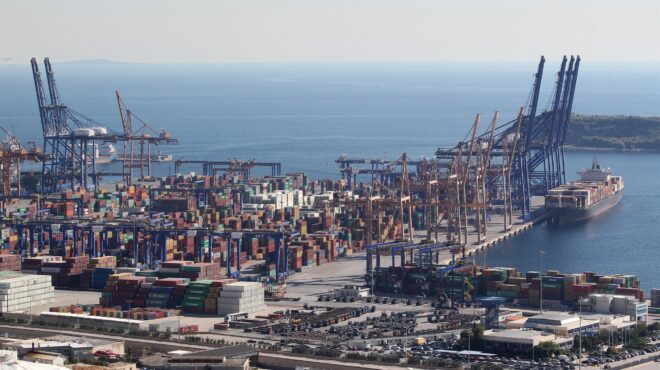 ολπ-αυξήθηκε-94-η-διακίνηση-κοντέινερ-563598751