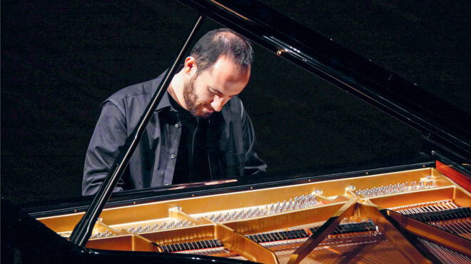 στοχαστικός-λέβιτ-στο-μέγαρο-μουσική-563594092