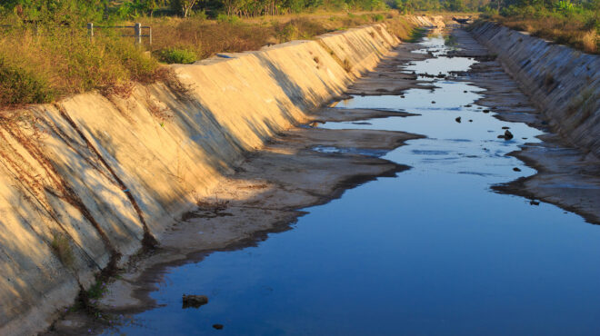 το-μαρτύριο-της-σταγόνας-στα-χωράφια-563629144