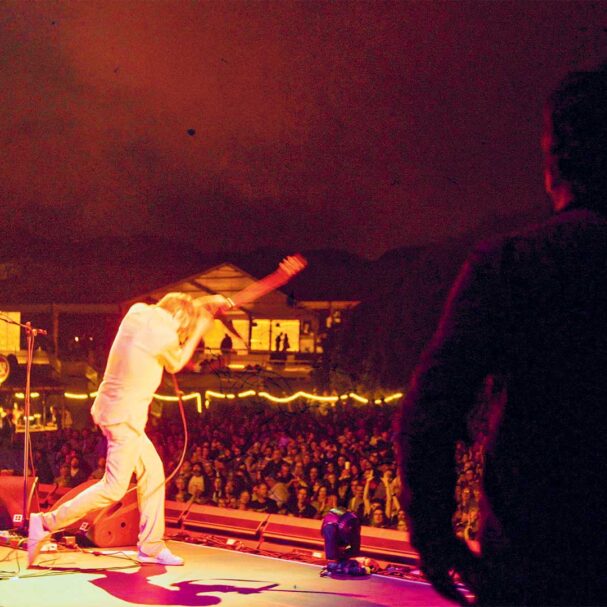 πεζοδρόμια-563616382