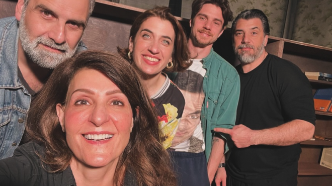 η-νία-βαρντάλος-α-λα-ελληνικά-στο-παλλ-563596387