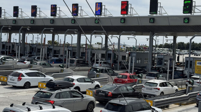 μπλόκο-στα-διόδια-στήνει-η-ααδε-για-i-x-563611072