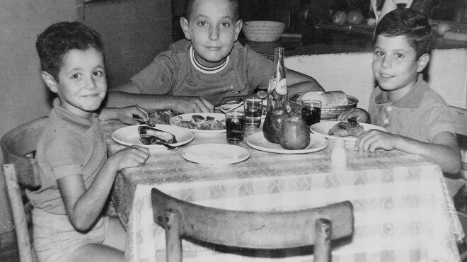 το-ευχαριστώ-των-ασυνόδευτων-του-1974-563594083