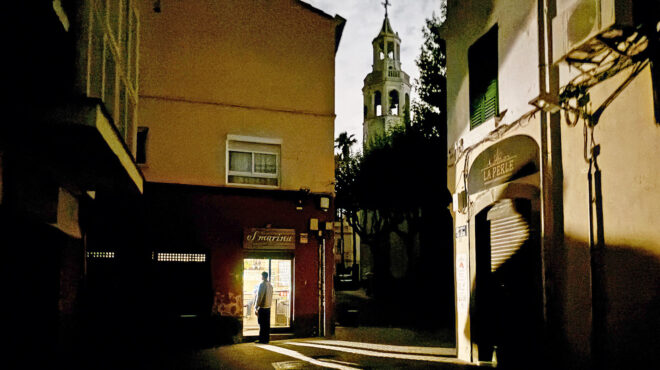 μια-κοινότητα-γεννήθηκε-στο-σκοτάδι-563593813