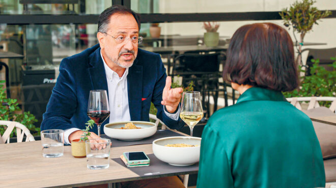 δρ-χόρχε-σάντσες-μια-ελληνική-θερμοκο-563594185